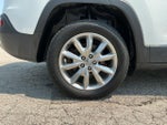 2017 Cherokee Thumbnail 11