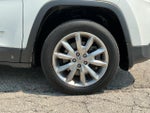 2017 Cherokee Thumbnail 12