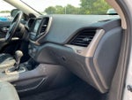 2017 Cherokee Thumbnail 22