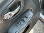 2017 Cherokee Thumbnail 32
