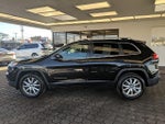 2016 Cherokee Thumbnail 10