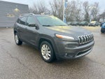 2016 Cherokee Thumbnail 11