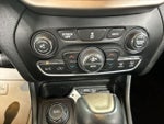 2017 Cherokee Thumbnail 16