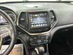 2017 Cherokee Thumbnail 18
