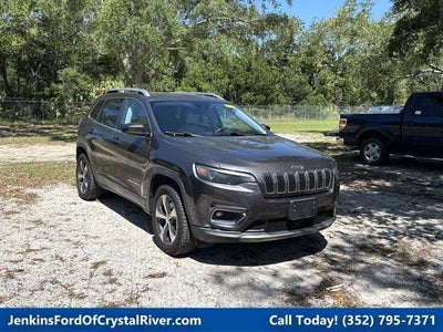 Photo of a 2019 Jeep Cherokee 4X4 High Altitude 4DR SUV for sale