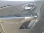 2022 Cherokee Thumbnail 25
