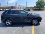 2019 Cherokee Thumbnail 4