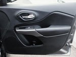 2019 Cherokee Thumbnail 17