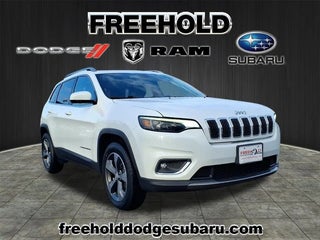 2019 Jeep Cherokee with Bright White Clearcoat Exterior