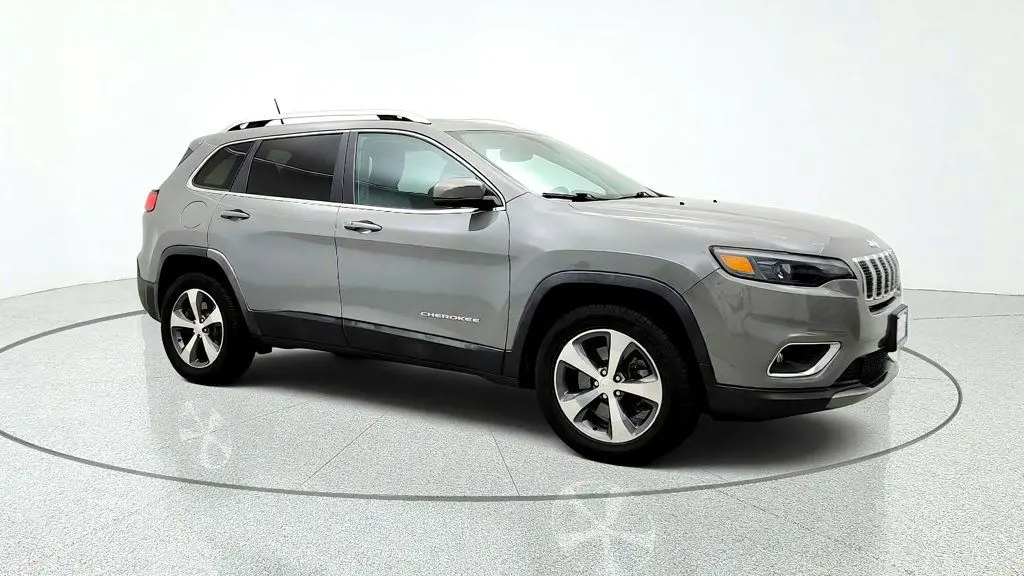 2020 Jeep Cherokee - $15,995