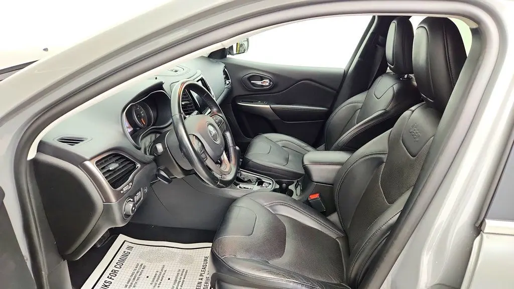 2020 Jeep Cherokee - $15,995