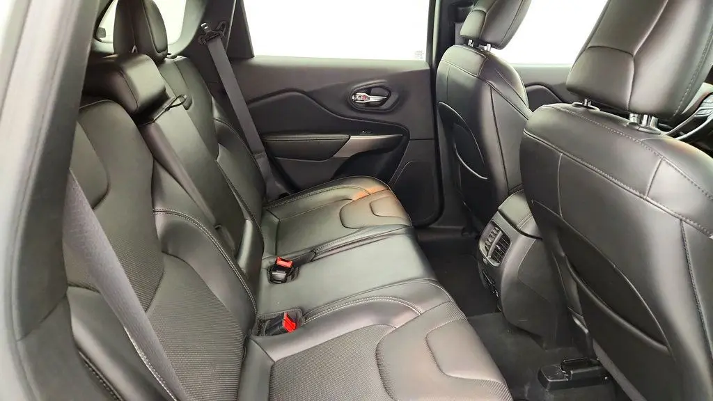 2020 Jeep Cherokee - $15,995