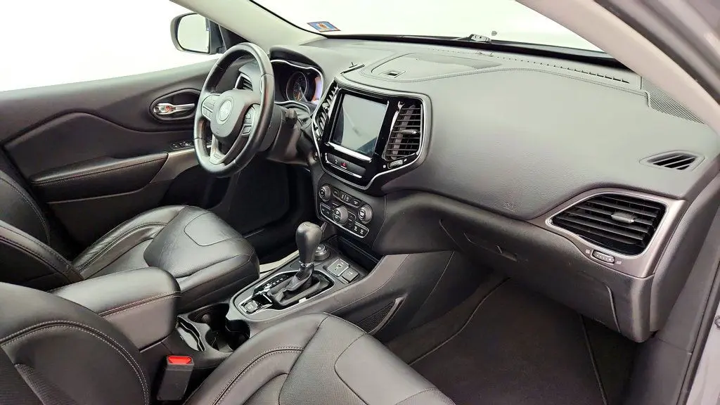 2020 Jeep Cherokee - $15,995