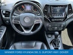 2021 Cherokee Thumbnail 12