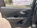 2017 Cherokee Thumbnail 15