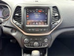 2014 Cherokee Thumbnail 26