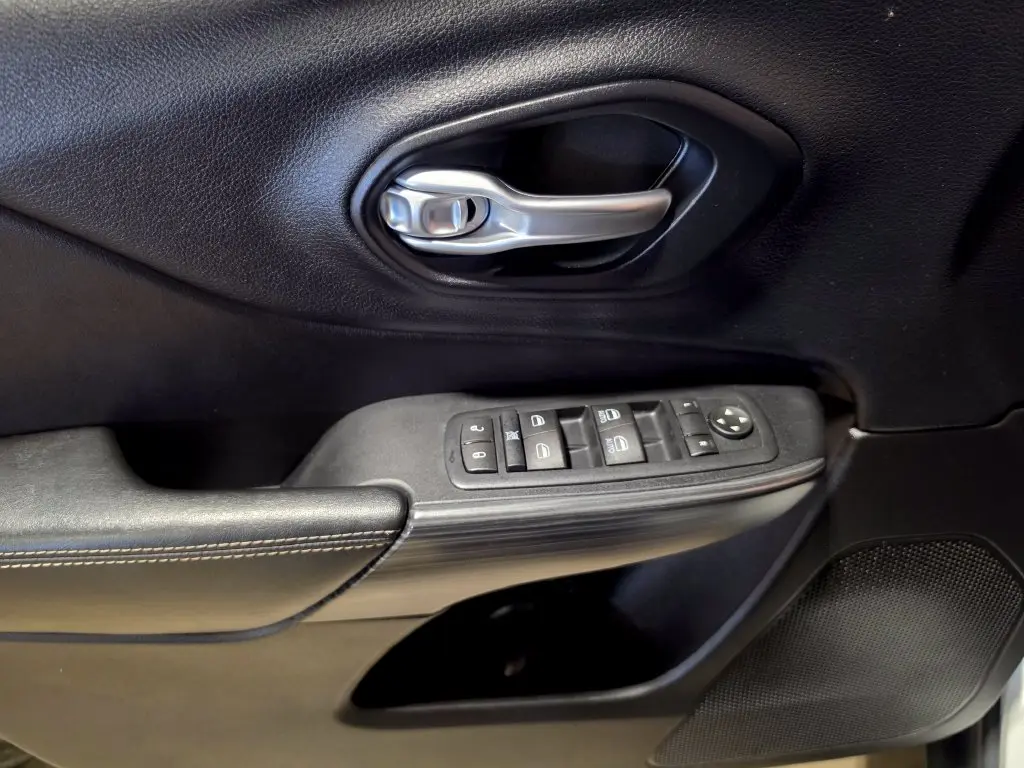 2015 Jeep Cherokee - $13,538