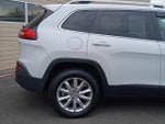 2016 Cherokee Thumbnail 4