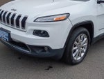 2016 Cherokee Thumbnail 10