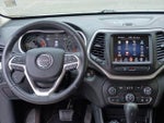 2016 Cherokee Thumbnail 19