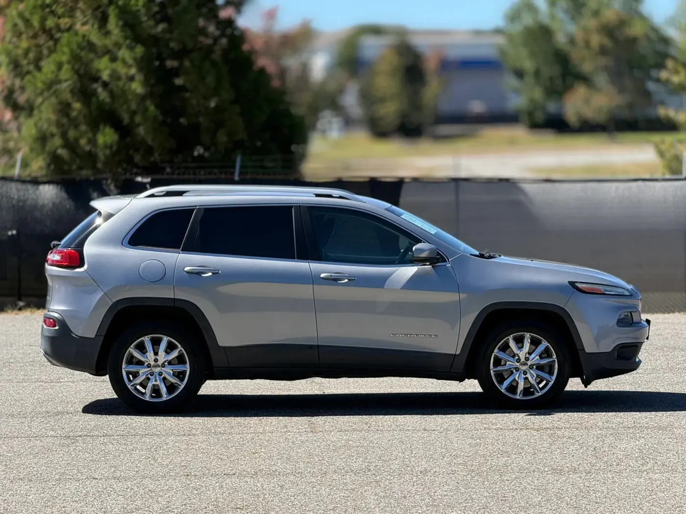 2015 Jeep Cherokee - $9,950