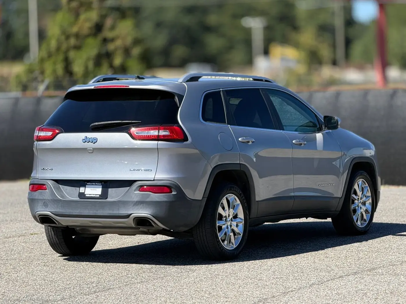 2015 Jeep Cherokee - $9,950