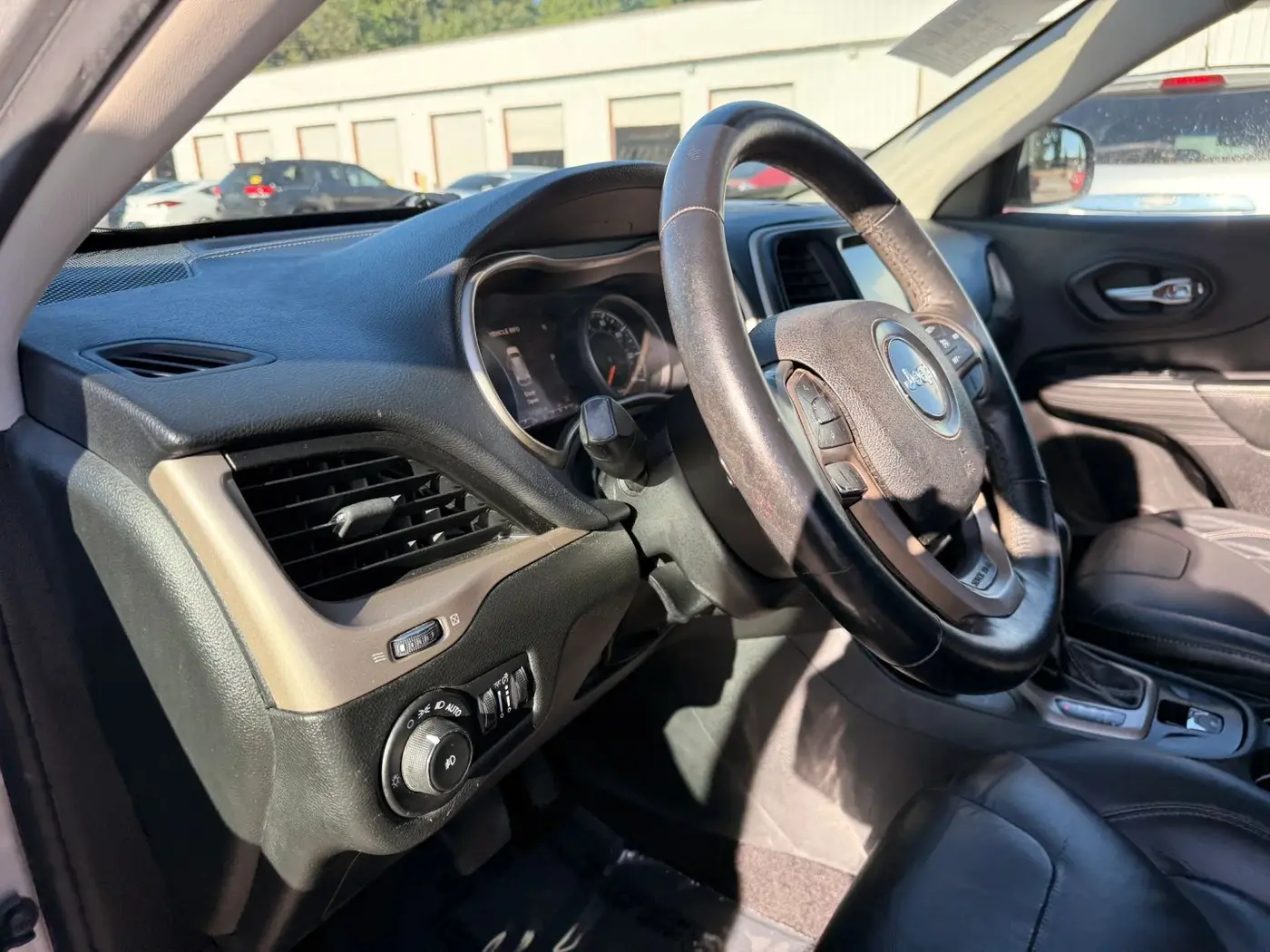 2015 Jeep Cherokee - $9,950