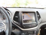 2015 Cherokee Thumbnail 18