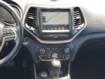 2016 Cherokee Thumbnail 25