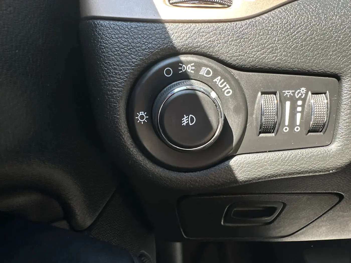 2015 Jeep Cherokee - $6,700