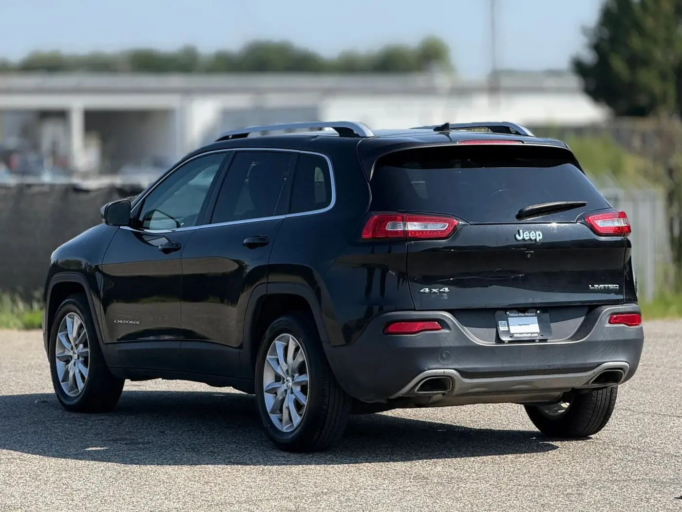2015 Jeep Cherokee - $10,950