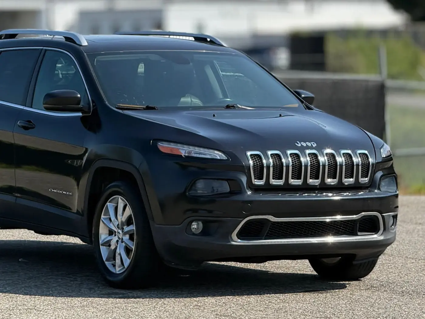 2015 Jeep Cherokee - $10,950