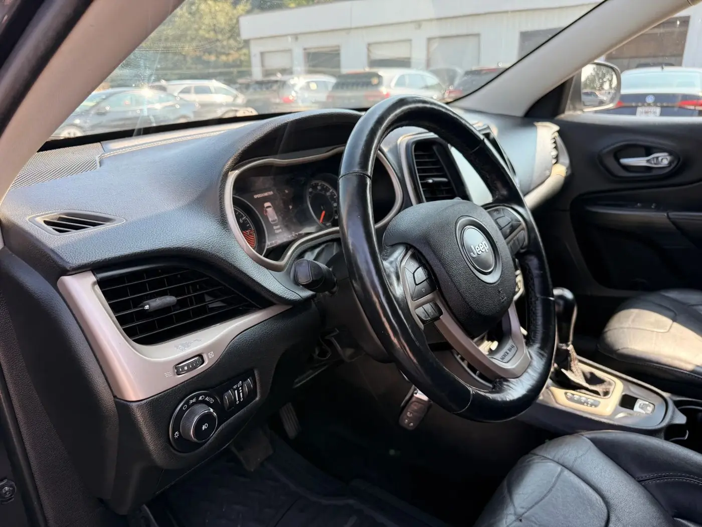 2015 Jeep Cherokee - $10,950