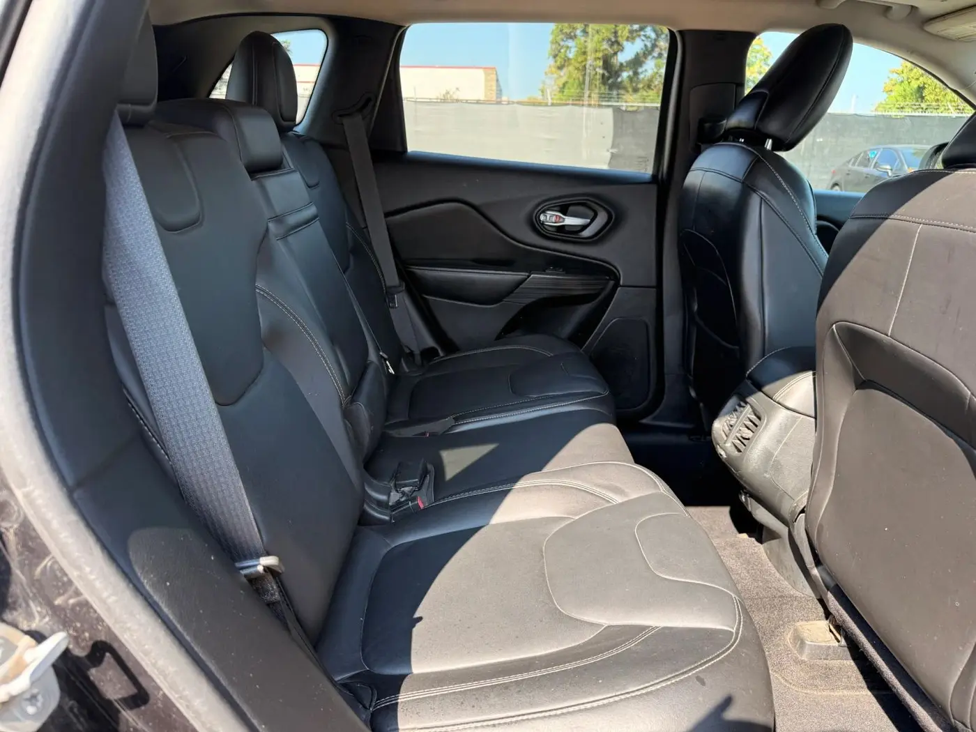 2015 Jeep Cherokee - $10,950