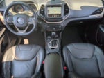 2015 Cherokee Thumbnail 19