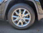 2015 Cherokee Thumbnail 25