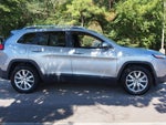 2017 Cherokee Thumbnail 8