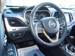 2017 Cherokee Thumbnail 17