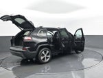 2019 Cherokee Thumbnail 31