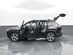 2019 Cherokee Thumbnail 32