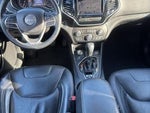2019 Cherokee Thumbnail 32