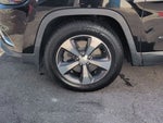 2019 Cherokee Thumbnail 23
