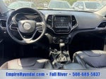 2019 Cherokee Thumbnail 15