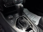 2022 Cherokee Thumbnail 24