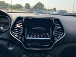 2019 Cherokee Thumbnail 16