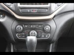 2018 Cherokee Thumbnail 30