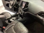 2019 Cherokee Thumbnail 23