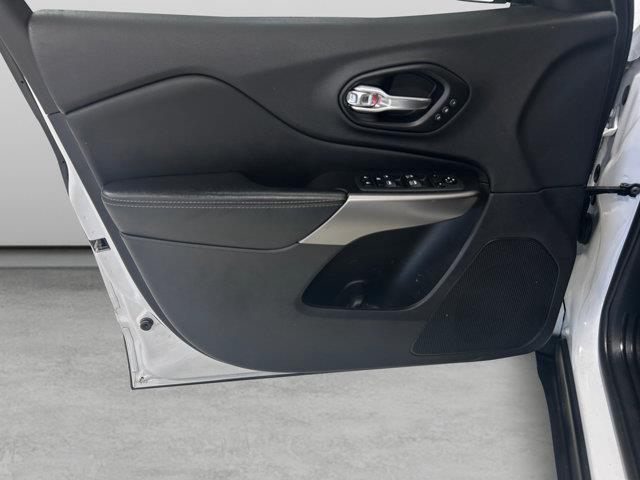 2022 Jeep Cherokee - $24,895