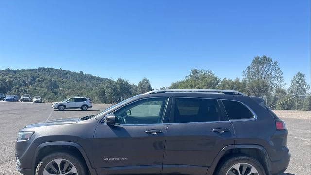 2019 Jeep Cherokee Overland