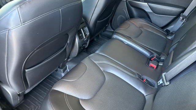 2019 Jeep Cherokee Overland